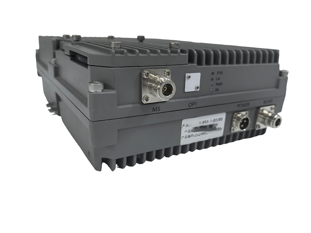  泸定三频手机信号接收器2000㎡